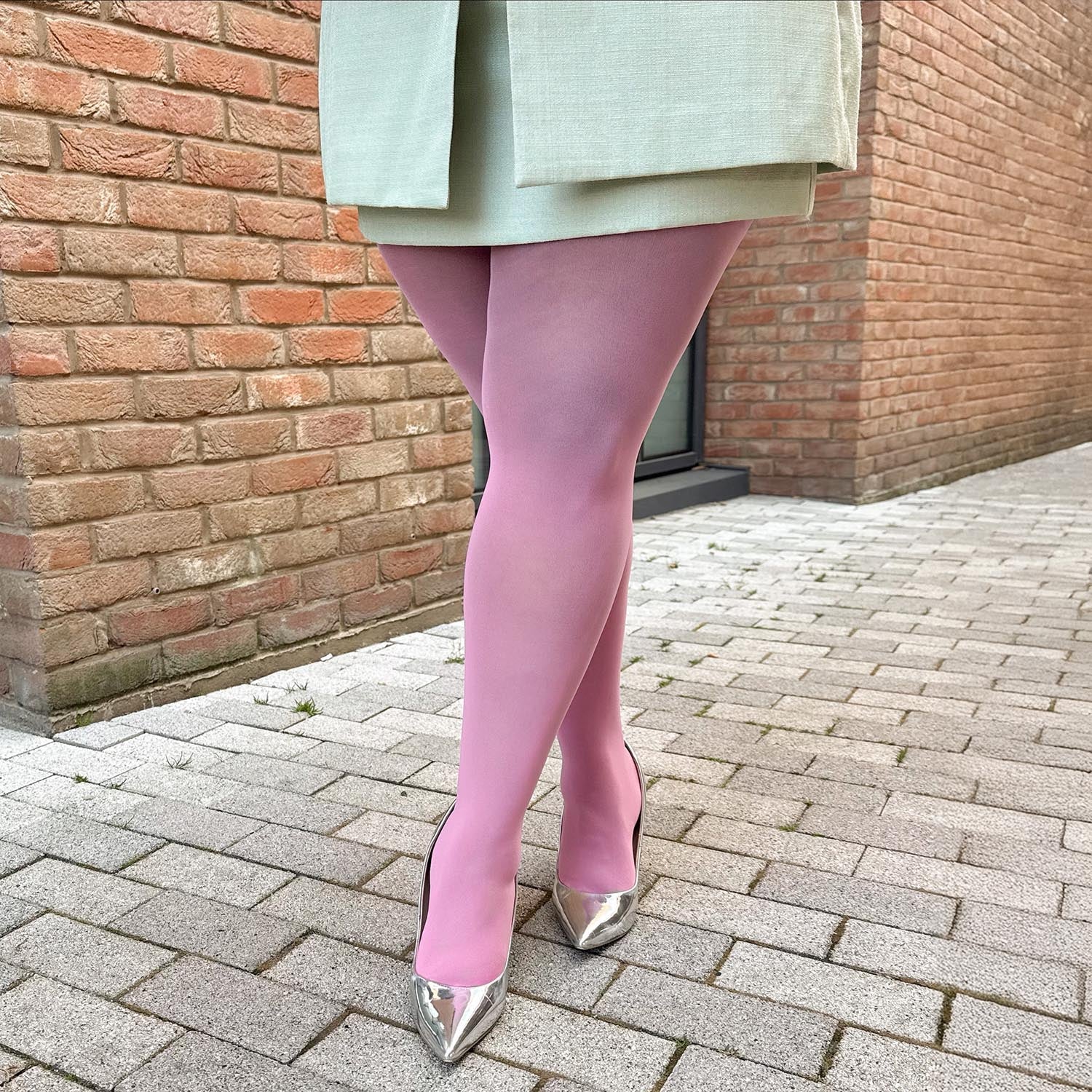 30 Denier Sheer Tights - Dragon Fruit - Image 7