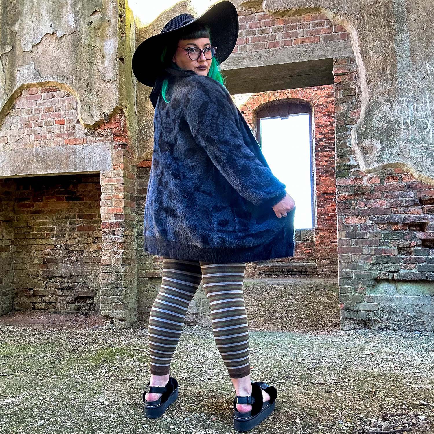 Cinnabar Footless Tights - Tyria - Image 9
