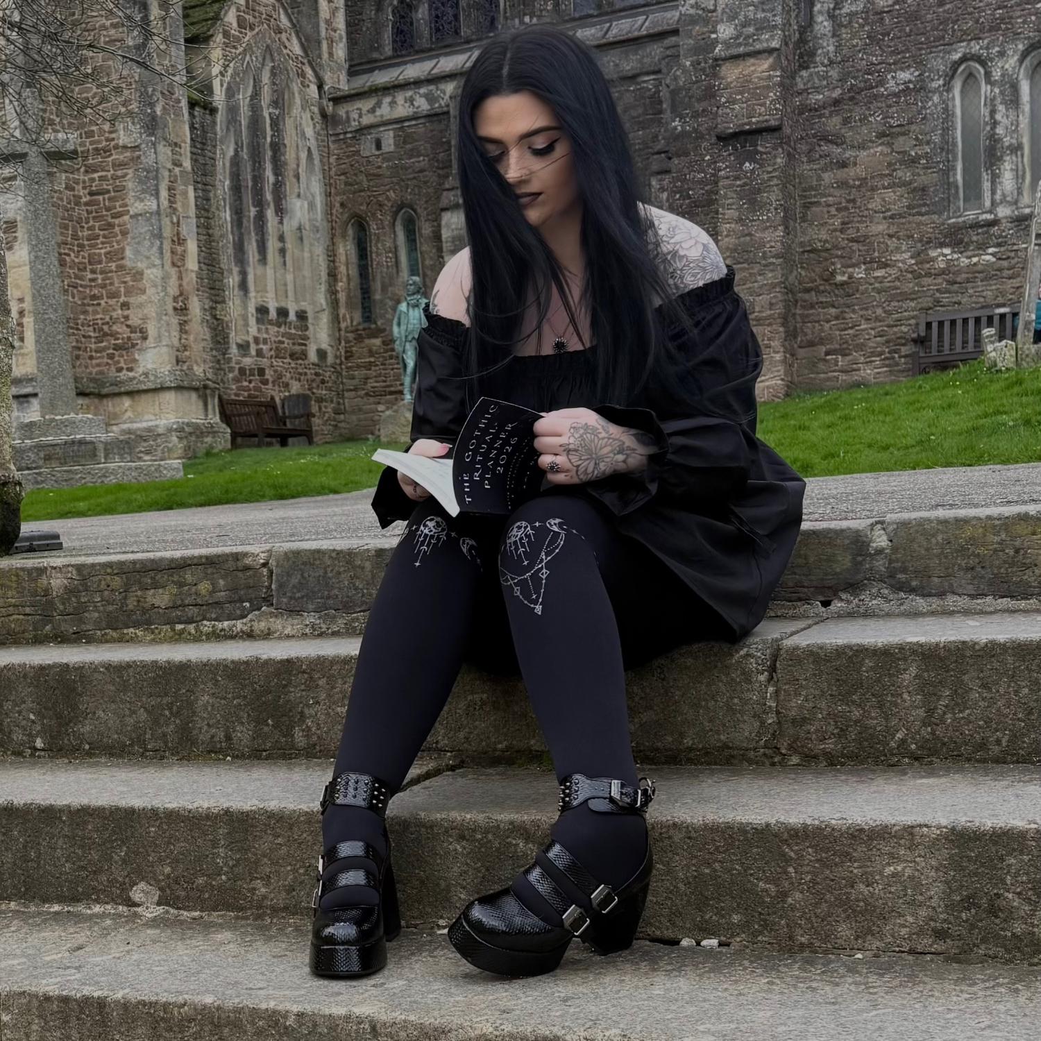 Coven - Image 4