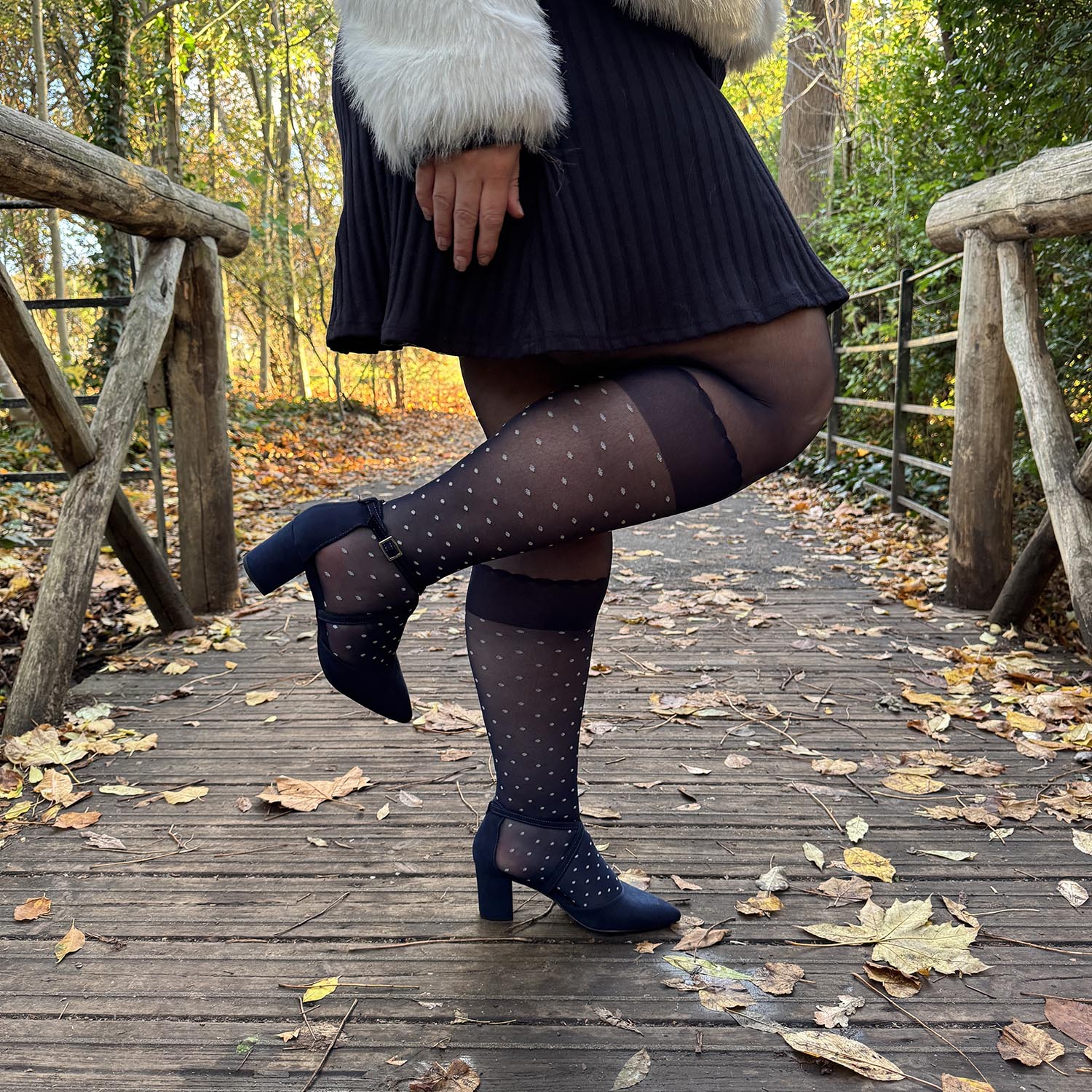 Snag Icons: Timeless Tights Patterns (3 Pairs) - Image 2