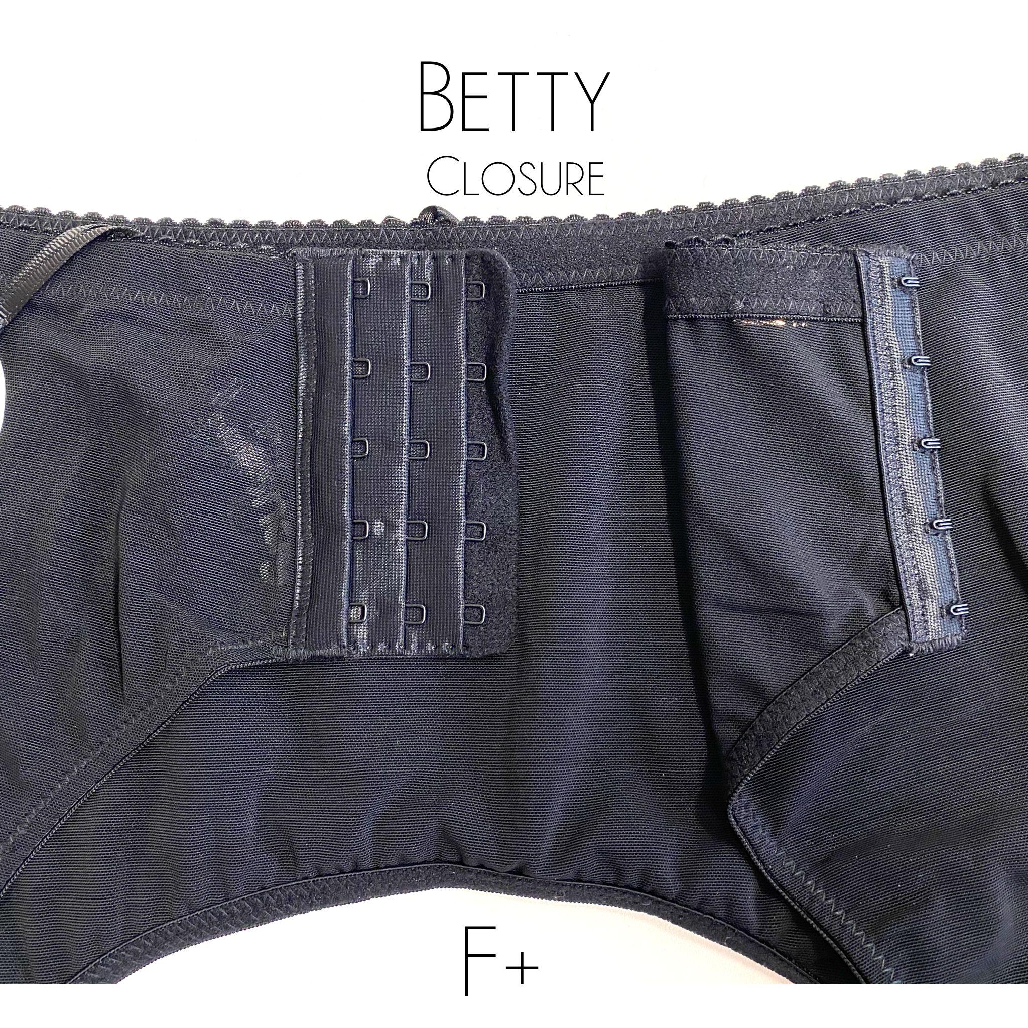 Suspender Belt - Betty - Image 25